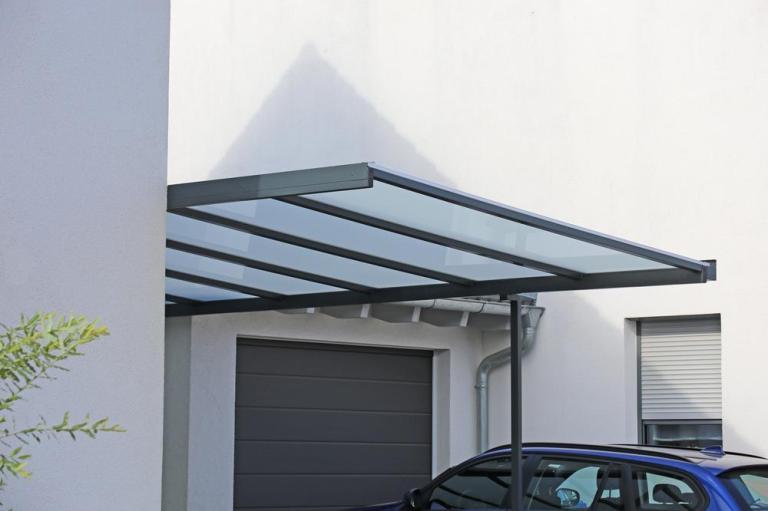 À Audincourt, misez sur un carport sur mesure pour votre extérieur
